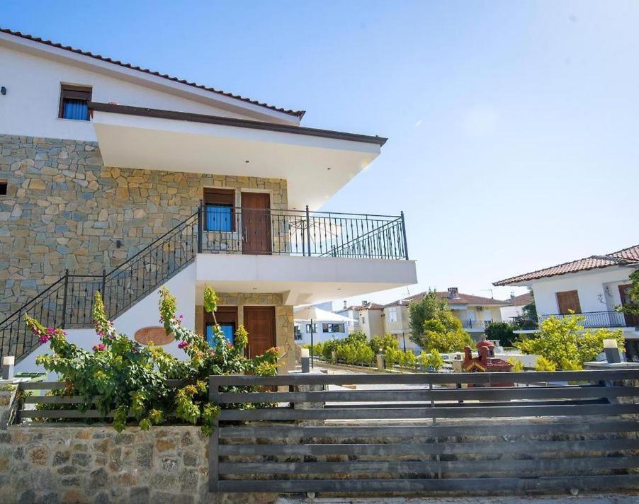Stone Suites Пефкохори Экстерьер фото